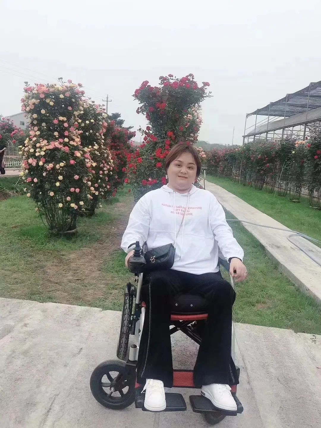 DƬ